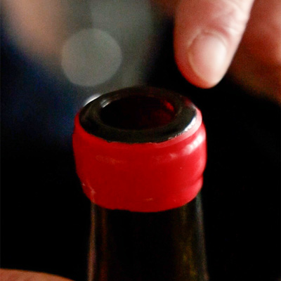 蝋キャップ（ワックスキャップ）のワイン抜栓のポイント